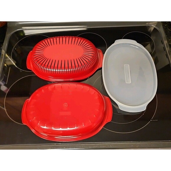 Kitchen Aid Red 9" x 13" Microwave Veggie Food Steamer 3 piece set - Picture 4 of 9